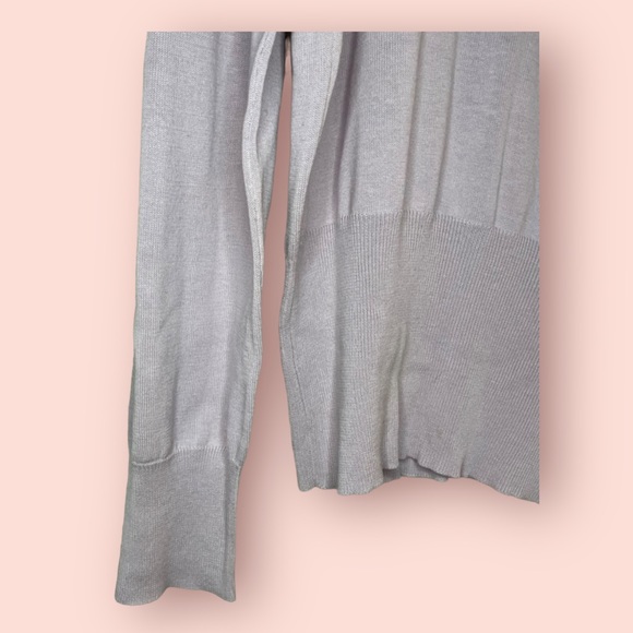 Nine & Co Scoop Neck Top - Picture 5 of 11